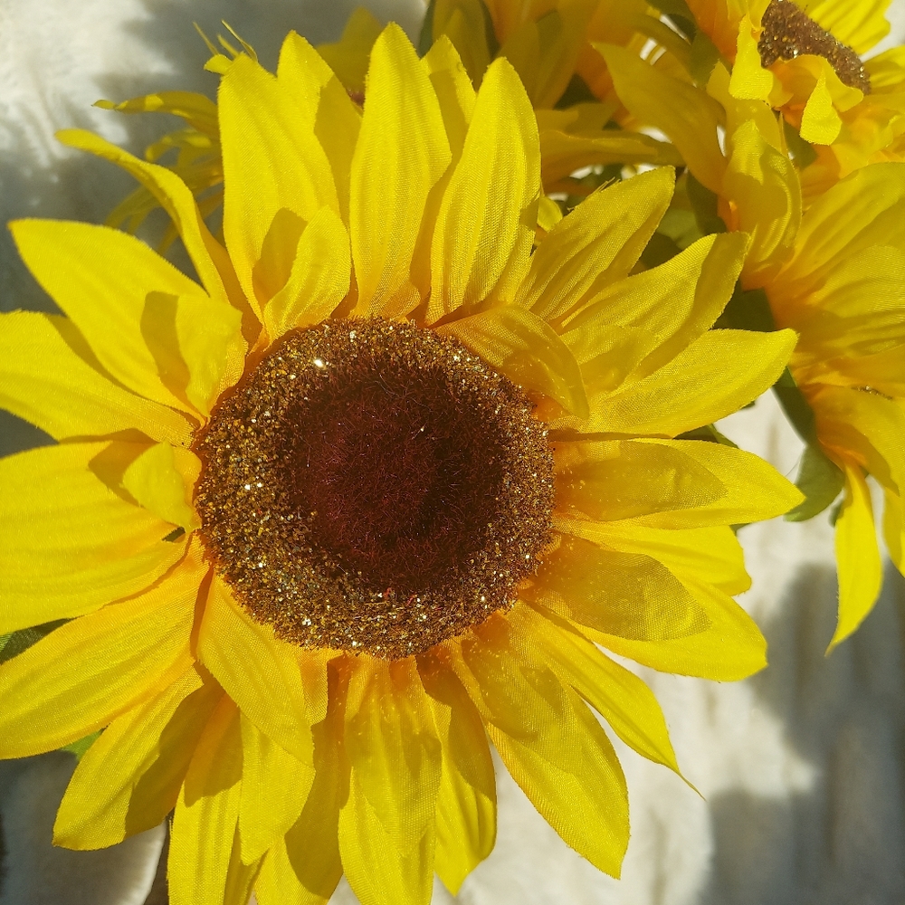 NWT Gorgeous Glittered Sunflower Stems